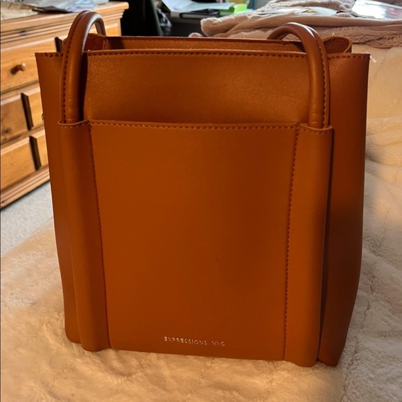 Expressions NYC Bag - Picture 3 of 5